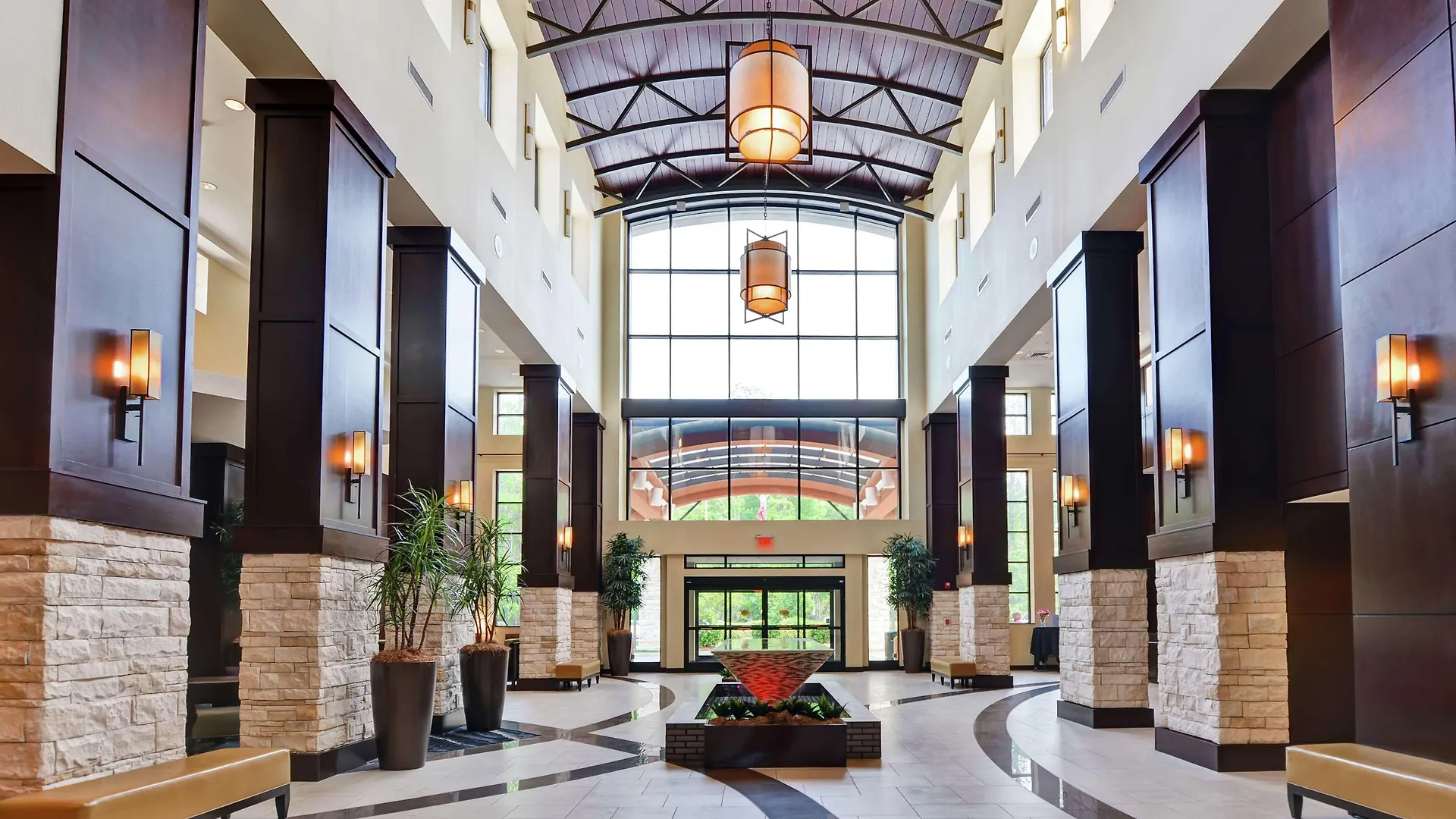 Hotel Embassy Suites Savannah Airport