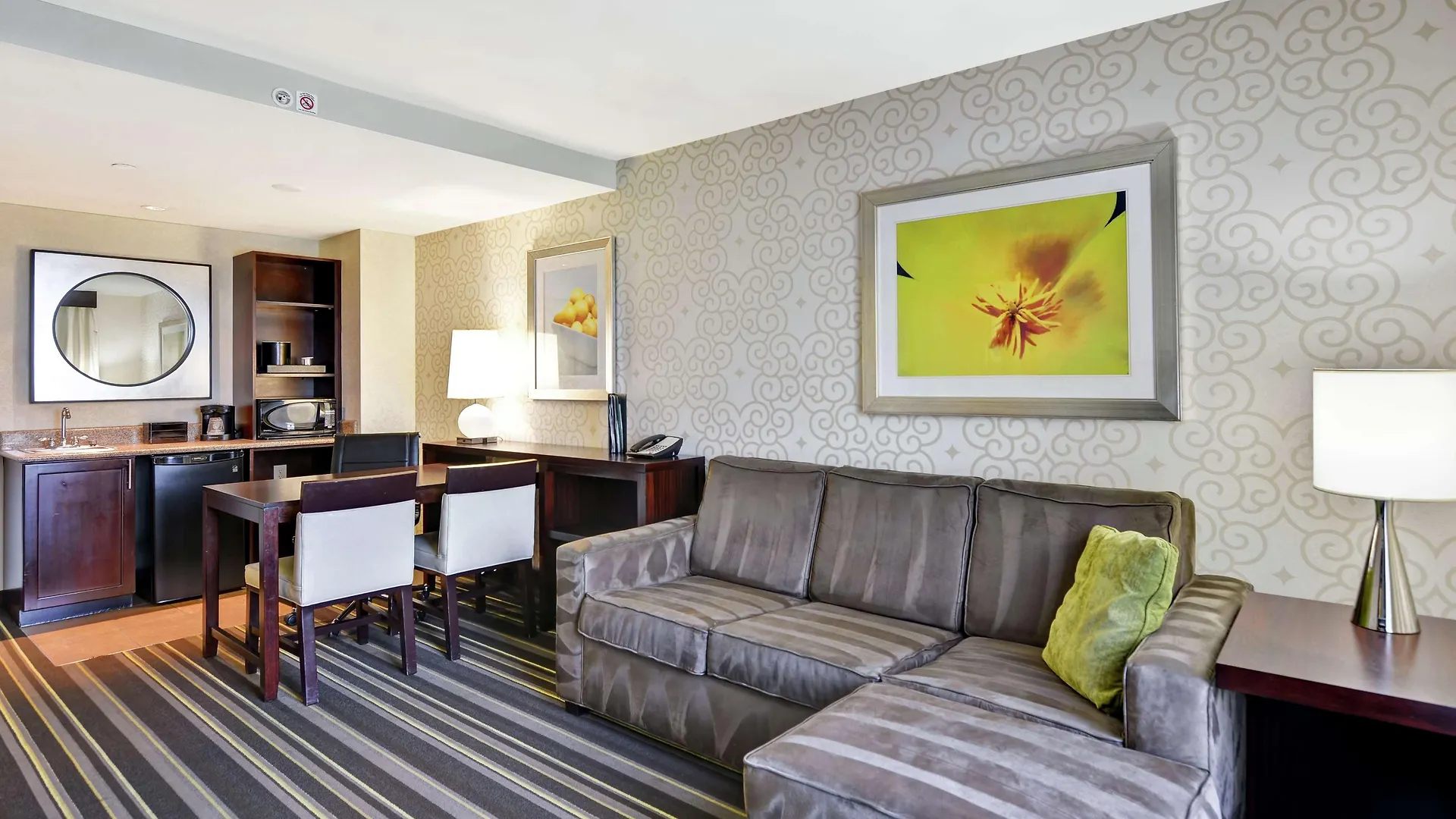 Hotel Embassy Suites Savannah Airport